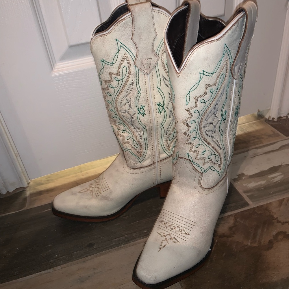 Brand new without tags. Laredo boots white size 8 1/2